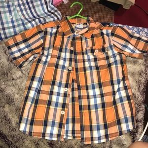 HEALTHTEX button down shirt with collar.